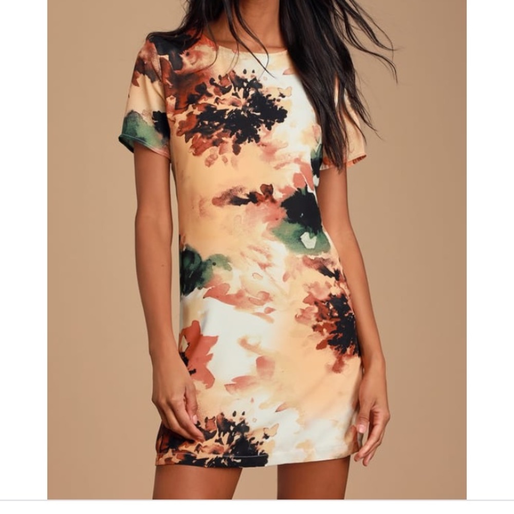 Orange print shift dress 🧡